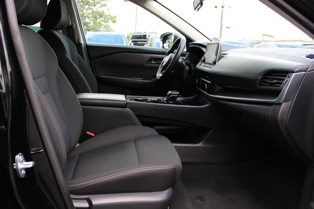 Used 2024 Nissan Rogue S AWD/4WD image 14