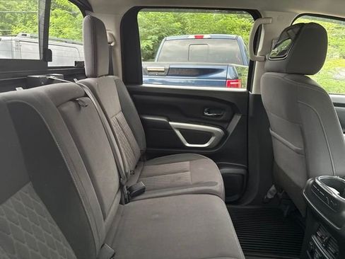 Used 2021 Nissan Titan SV w/ SV Convenience Package AWD/4WD image 7