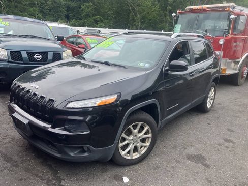 Used 2014 Jeep Cherokee Latitude w/ Comfort/Convenience Group AWD/4WD image 2