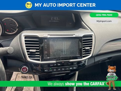 Used 2017 Honda Accord Touring image 10