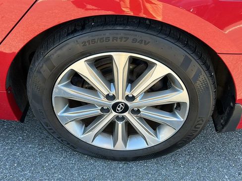 Used 2017 Hyundai Sonata Limited w/ Ultimate Package 04 FWD image 9