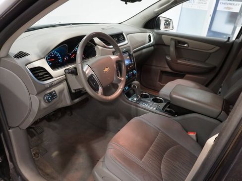 Used 2015 Chevrolet Traverse LT w/ Style and Technology Package image 9
