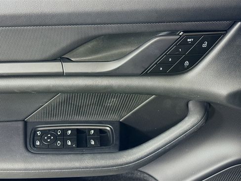 Certified 2023 Porsche Taycan image 11