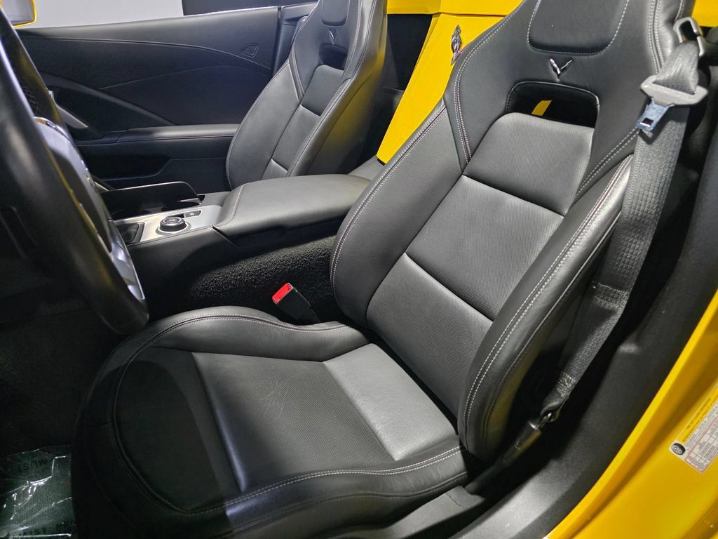 Used 2019 Chevrolet Corvette Stingray Convertible Z51 2LT RWD image 11