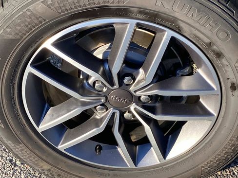 Certified 2021 Jeep Grand Cherokee Limited image 27