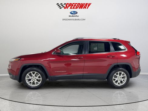 Used 2016 Jeep Cherokee Latitude w/ Cold Weather Group image 6