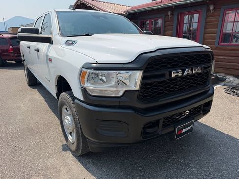 Used 2022 RAM 2500 Tradesman w/ Safety Group AWD/4WD image 2