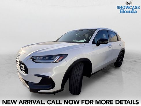 Used 2025 Honda HR-V Sport image 2