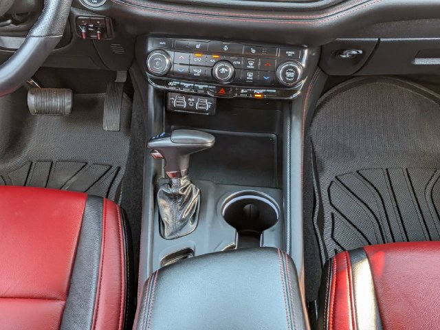Used 2025 Dodge Durango GT w/ Blacktop Package RWD image 21