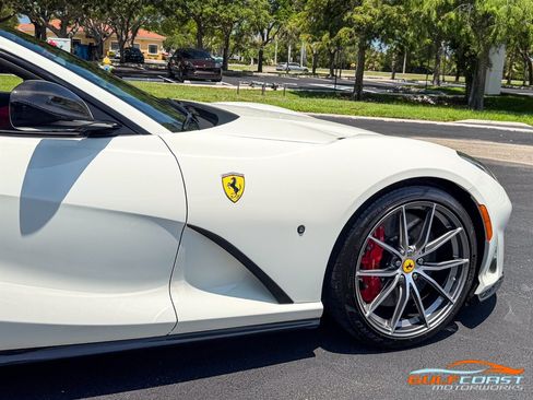 Used 2019 Ferrari 812 Superfast RWD image 61