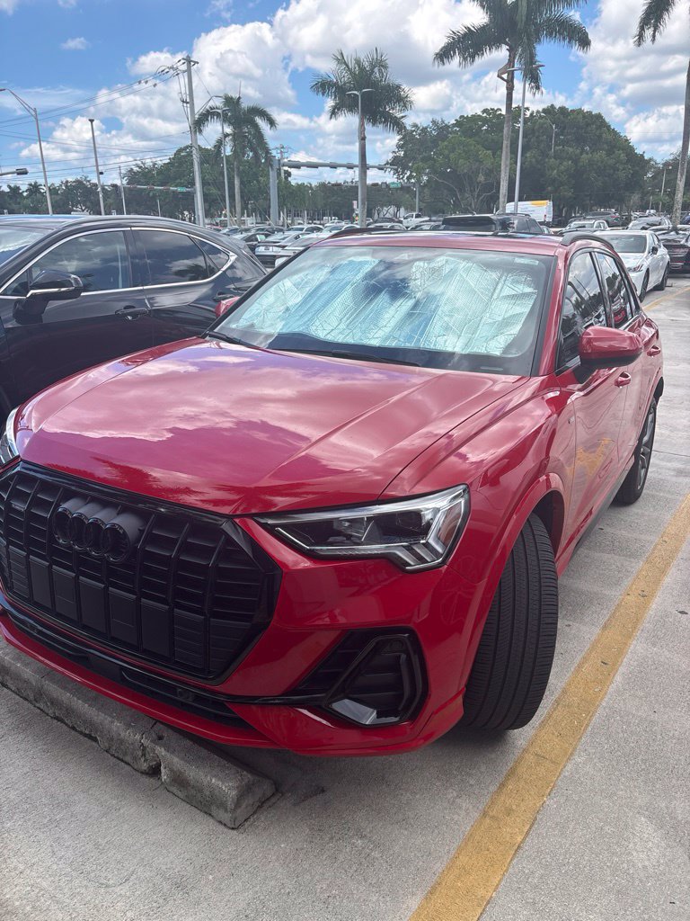 Used 2024 Audi Q3 2.0T Premium w/ Convenience Package AWD/4WD image 4