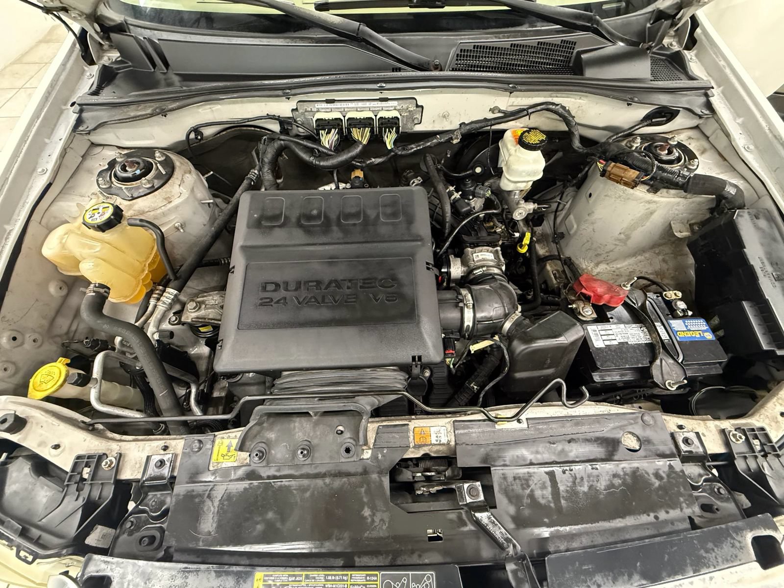 Used 2010 Ford Escape Limited FWD image 38