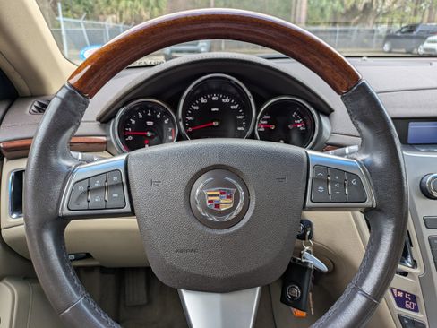 Used 2011 Cadillac CTS Luxury image 17