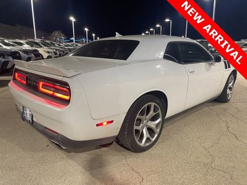 Used 2015 Dodge Challenger SXT Plus image 3