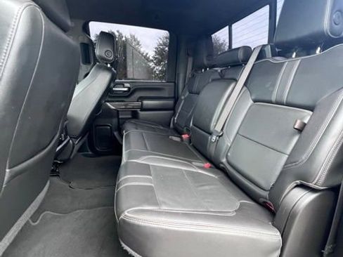 Used 2022 Chevrolet Silverado 2500 High Country w/ Technology Package image 10