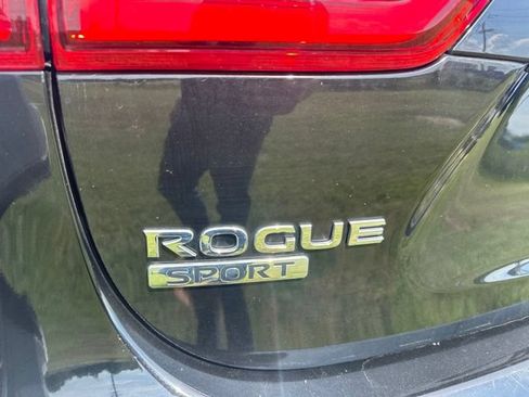 Used 2020 Nissan Rogue Sport S AWD/4WD image 5