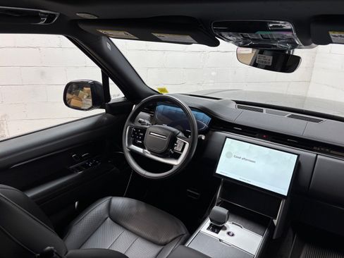New 2026 Land Rover Range Rover Long Wheelbase SE AWD/4WD image 33