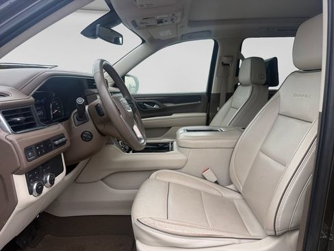 Used 2021 GMC Yukon XL Denali AWD/4WD image 27