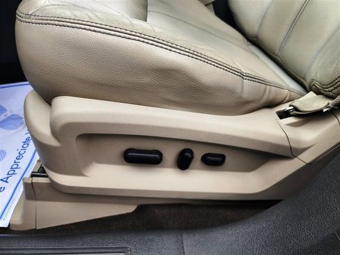 Used 2013 Ford Edge SEL image 24