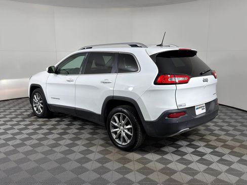 Used 2018 Jeep Cherokee Limited image 3