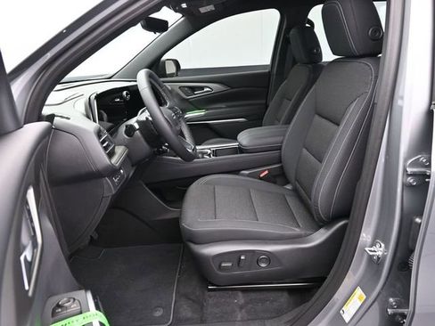New 2026 Chevrolet Traverse LT w/ Midnight/Sport Edition FWD image 38