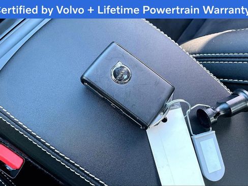 Certified 2025 Volvo XC40 B5 Plus image 13