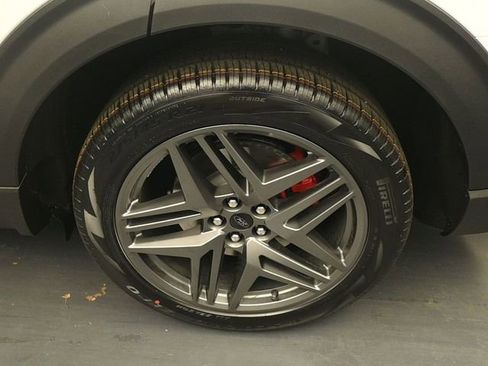 New 2026 Ford Explorer ST w/ Sun And Sound Package image 9