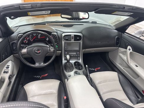 Used 2007 Chevrolet Corvette Convertible w/ Preferred Equipment Group RWD image 14