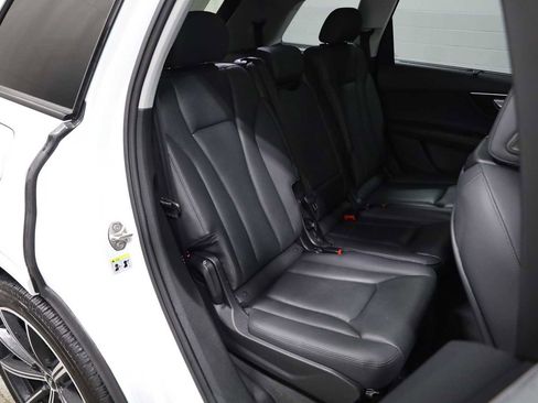 Used 2023 Audi Q7 Premium Plus w/ Premium Plus Package image 34