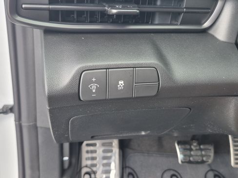 New 2026 Hyundai Elantra SEL Sport FWD image 27