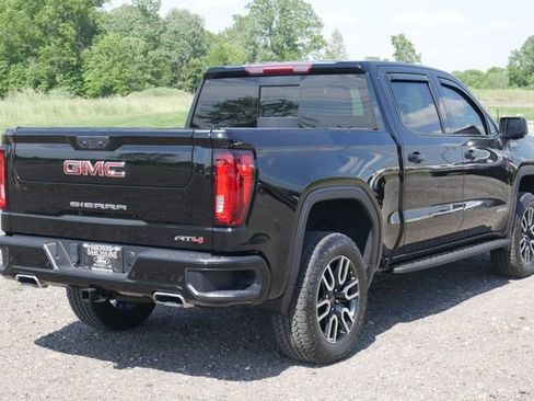 Used 2024 GMC Sierra 1500 AT4 w/ AT4 Premium Package AWD/4WD image 11