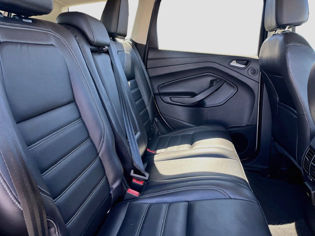 Used 2017 Ford Escape Titanium FWD image 28