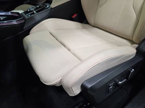 Certified 2025 BMW X3 xDrive30i w/ Premium Package image 24