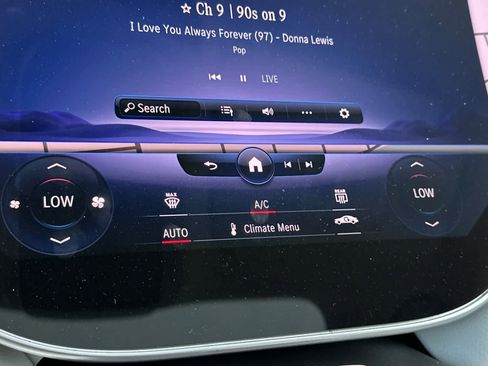 Used 2023 Mercedes-Benz EQS 580 4MATIC SUV image 19