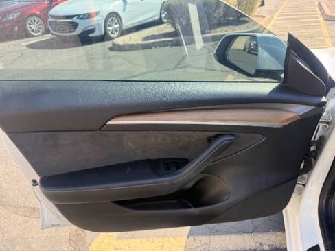 Used 2021 Tesla Model 3 Standard Range Plus RWD image 9