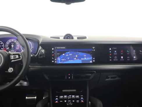 New 2025 Porsche Cayenne Turbo AWD/4WD image 19