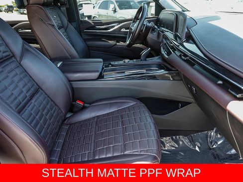 Used 2023 Cadillac Escalade ESV V w/ LPO, ONYX Package AWD/4WD image 18