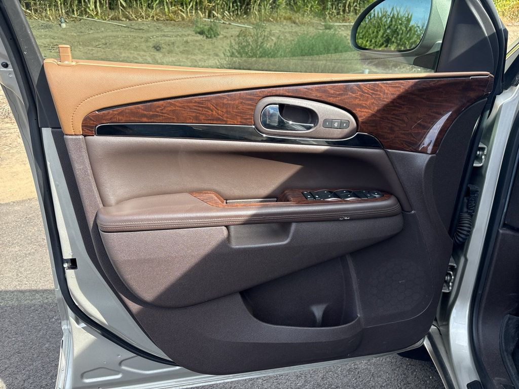 Used 2017 Buick Enclave Leather AWD/4WD image 14