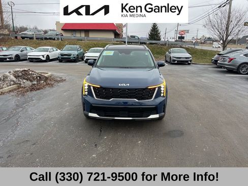 Certified 2025 Kia Sorento S w/ Panoramic Sunroof Package image 5