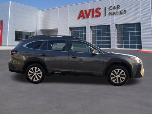 Used 2024 Subaru Outback Premium image 7