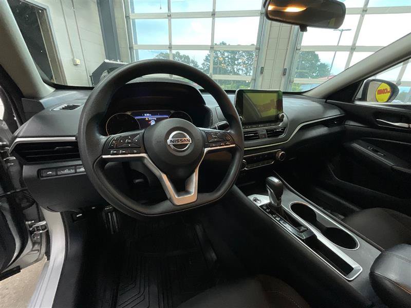 Used 2022 Nissan Altima 2.5 SV FWD image 13