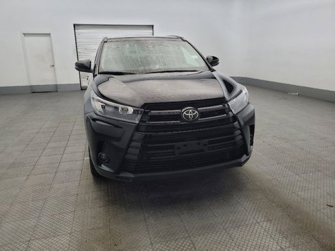 Used 2019 Toyota Highlander SE image 14