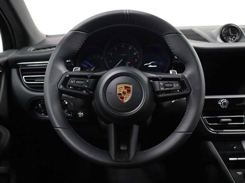 New 2026 Porsche Macan image 25