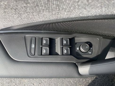 New 2025 Volkswagen Tiguan S image 23