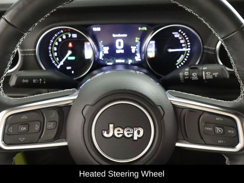 Used 2022 Jeep Wrangler Unlimited Sahara w/ Cold Weather Group AWD/4WD image 22