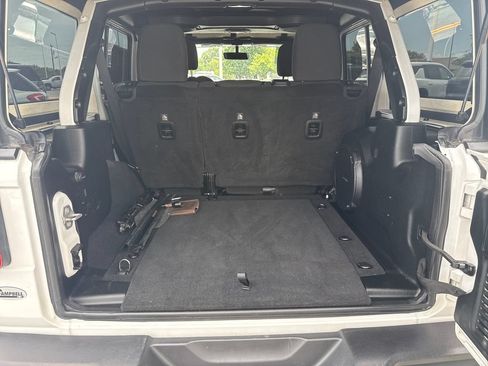 Used 2018 Jeep Wrangler Unlimited Sahara AWD/4WD image 38