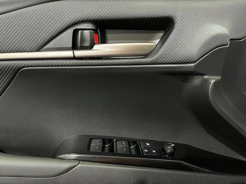 Certified 2025 Toyota Camry SE FWD image 13
