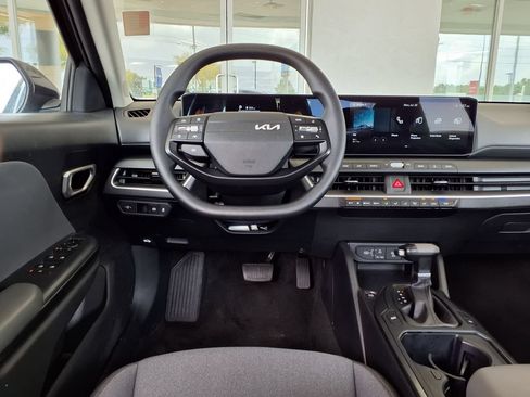 Used 2025 Kia K4 FWD image 17