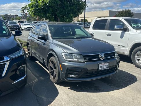 Used 2019 Volkswagen Tiguan SEL Premium R-Line FWD image 2