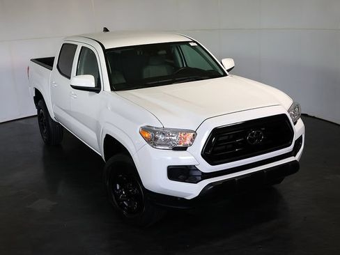 Used 2023 Toyota Tacoma SR AWD/4WD image 7